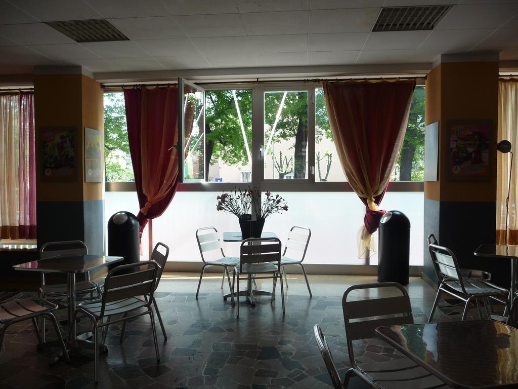 Ostello Aig Piero Rotta Milano Ngoại thất bức ảnh