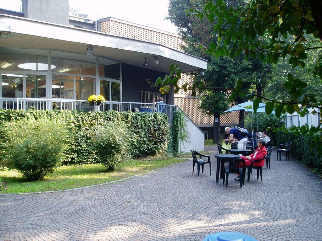 Ostello Aig Piero Rotta Milano Ngoại thất bức ảnh